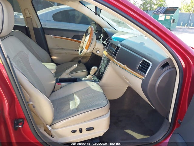 39036174 :رقم المزاد ، 3LNHL2GC2AR657885 vin ، 2010 Lincoln Mkz مزاد بيع