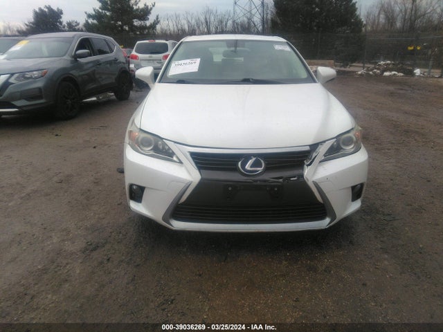 JTHKD5BH9F2224697 Lexus CT 200H