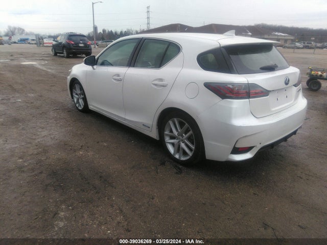 JTHKD5BH9F2224697 Lexus CT 200H