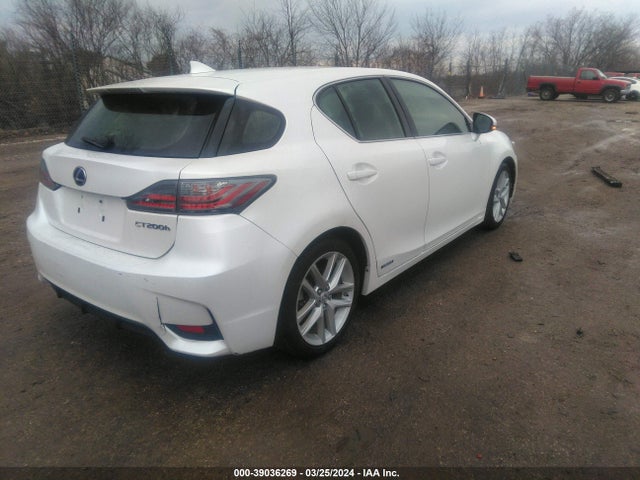 JTHKD5BH9F2224697 Lexus CT 200H