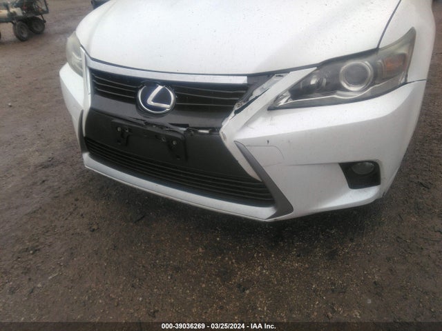 JTHKD5BH9F2224697 Lexus CT 200H