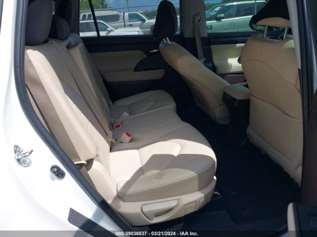 2022 TOYOTA HIGHLANDER 5TDGZRAH0NS554706 Photo 7