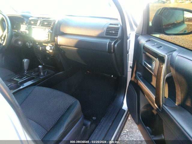 Toyota 4runner Trail 2014 JTEBU5JR2E5168977 Image 5