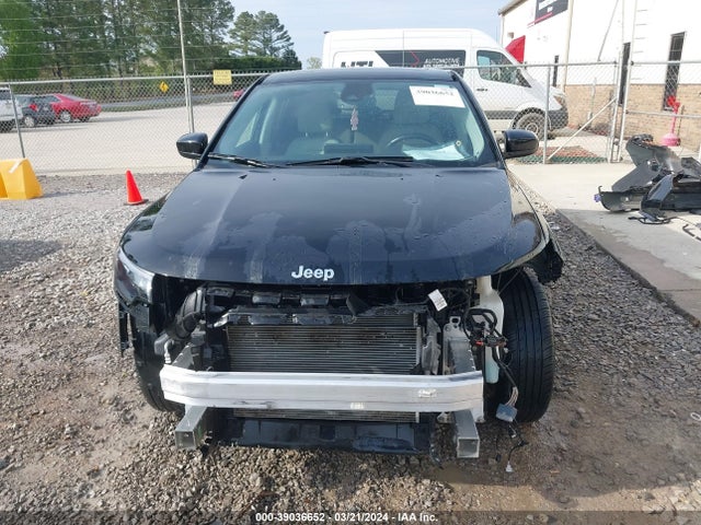 3C4NJCBB0NT213284 Jeep Compass Latitude Fwd