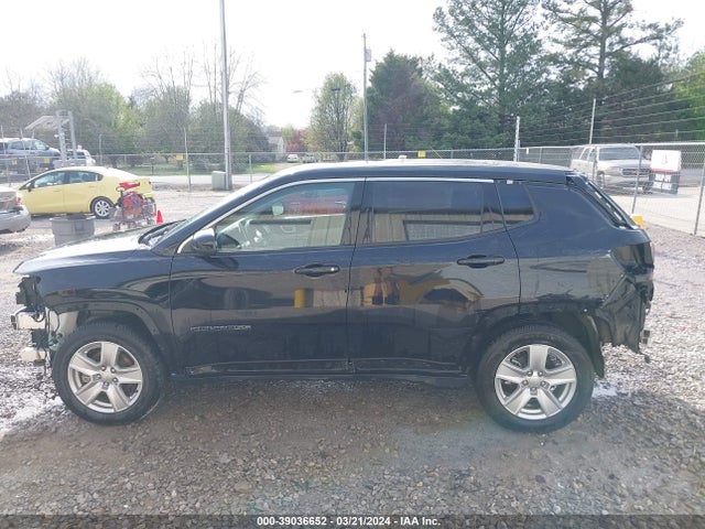 3C4NJCBB0NT213284 Jeep Compass Latitude Fwd