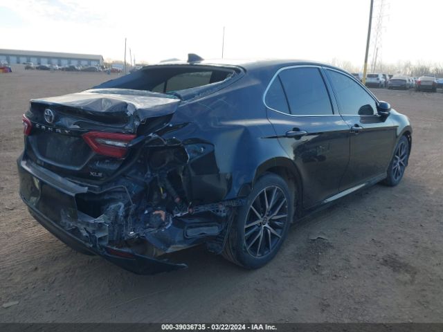 2021 TOYOTA CAMRY 4T1F11AK6MU558913 Photo 3