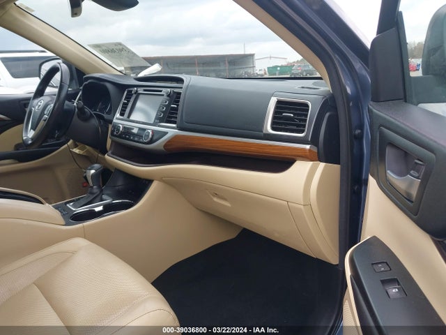 Toyota Highlander Limited 2017 5TDYZRFHXHS202301 Image 5