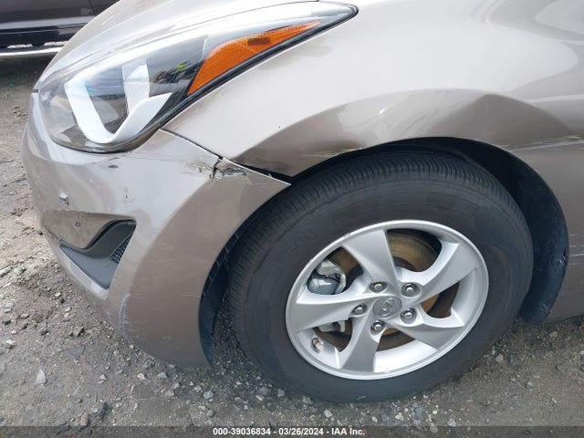Hyundai ELANTRA SE 2015 5NPDH4AE0FH613209 Image 17
