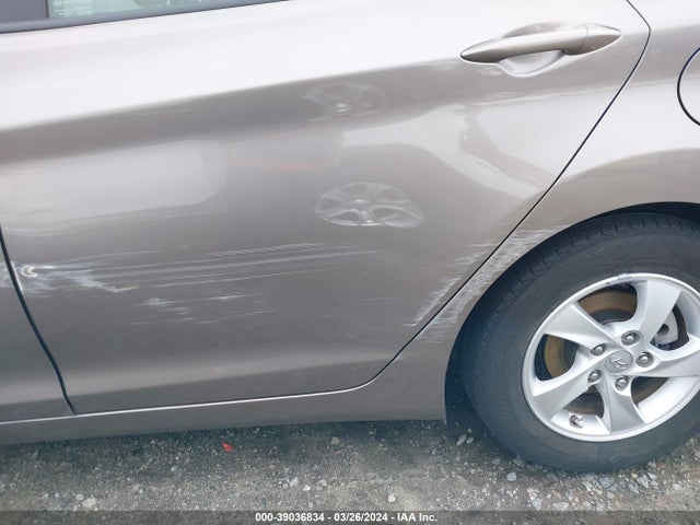 Hyundai ELANTRA SE 2015 5NPDH4AE0FH613209 Image 19