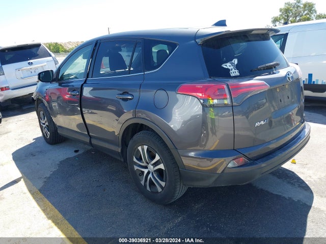 Toyota RAV4 LE 2018 JTMZFREV5JJ169182 Image 3