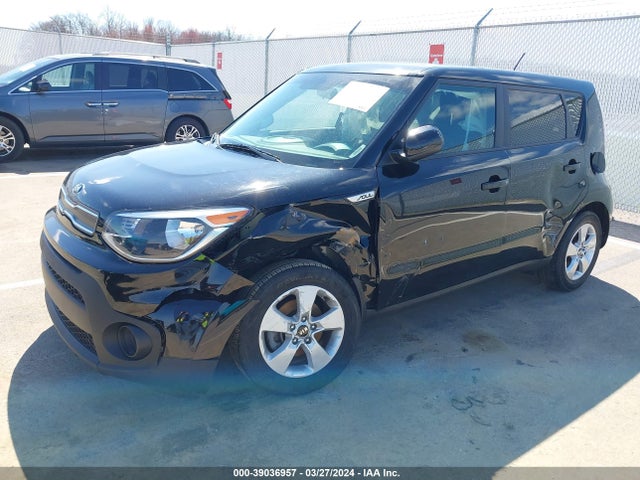 KIA Soul 2018 KNDJN2A22J7582645 Image 2