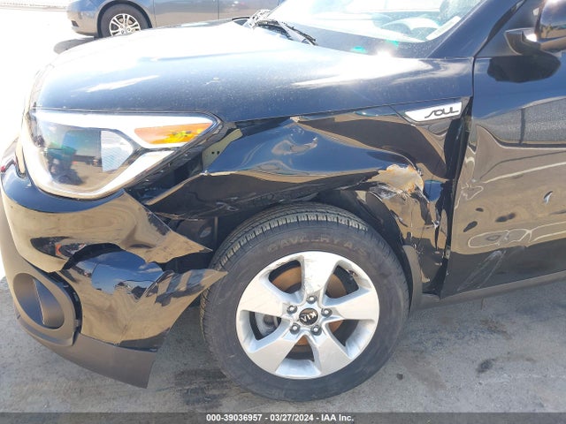 KIA Soul 2018 KNDJN2A22J7582645 Image 6