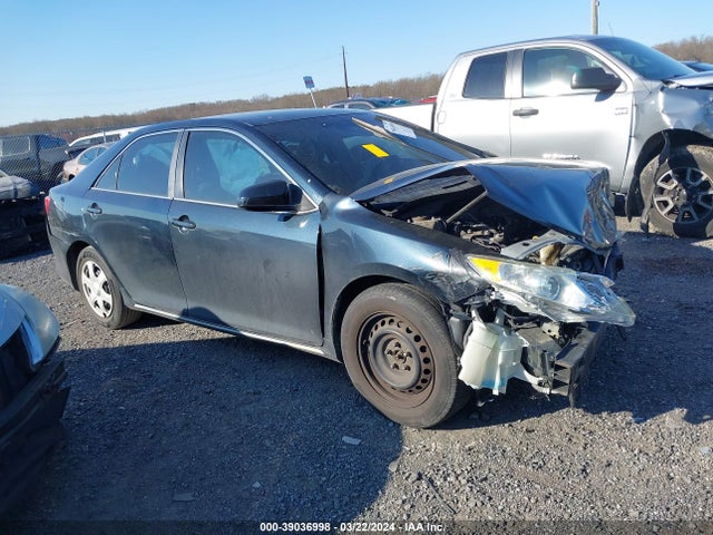 Toyota CAMRY LE 2014 4T4BF1FKXER424020 zdjęcie główne