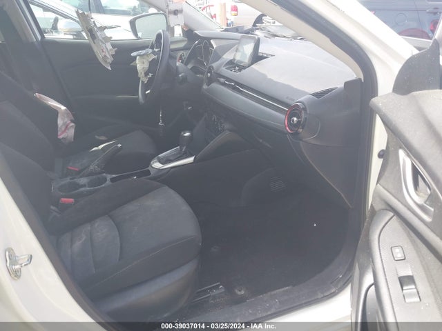 JM1DKFB75J0316004 Mazda Cx-3 Sport