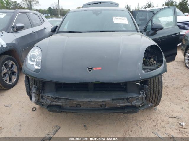 WP1AA2A50JLB19477 Porsche Macan Sport Edition