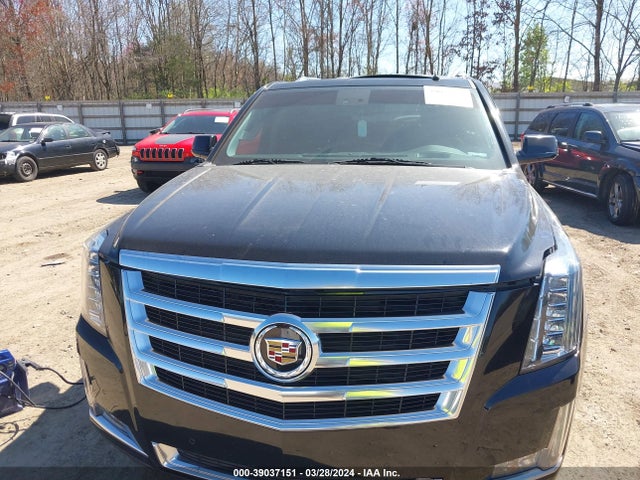 1GYS3BKJXFR215322 Cadillac Escalade Luxury