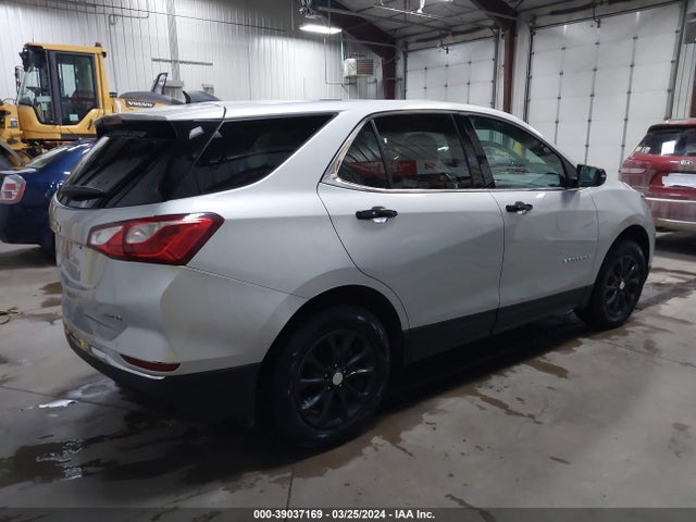 Chevrolet EQUINOX LT 2018 3GNAXSEV2JS517933 Image 4