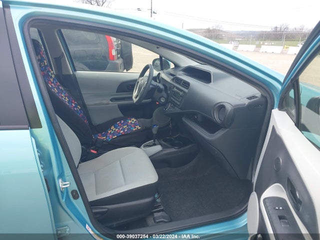 Toyota Prius C One 2014 JTDKDTB33E1064458 Image 5