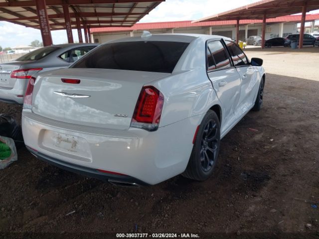 2019 CHRYSLER 300 2C3CCAAG5KH560105 Photo 3