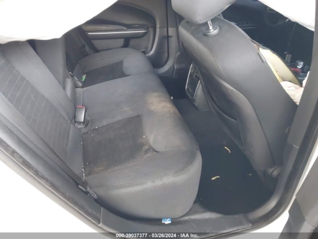 2019 CHRYSLER 300 2C3CCAAG5KH560105 Photo 7