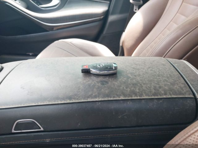 WDDUG8CB3FA115886 Mercedes-Benz S 550