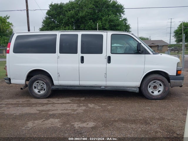 1GBWGRFAXE1143845 Chevrolet Express 2500 Lt