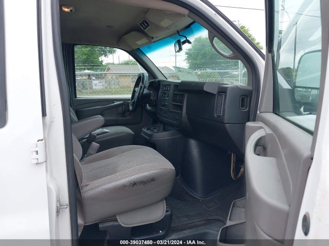 1GBWGRFAXE1143845 Chevrolet Express 2500 Lt
