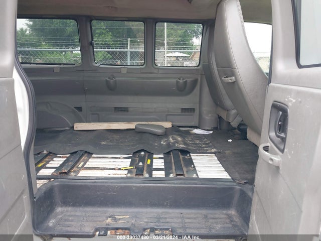 1GBWGRFAXE1143845 Chevrolet Express 2500 Lt