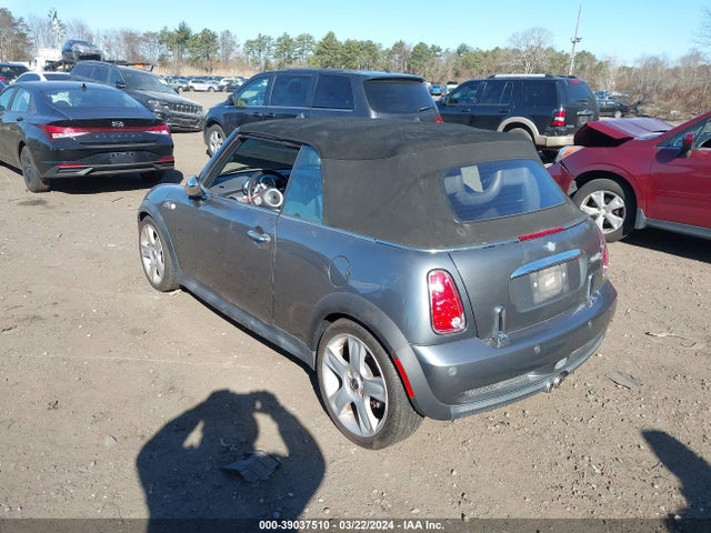 2006 MINI COOPER S WMWRH33586TK57288 Photo 2