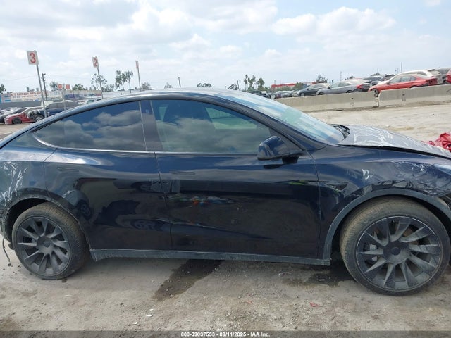 5YJYGDEE8MF092444 Tesla Model Y