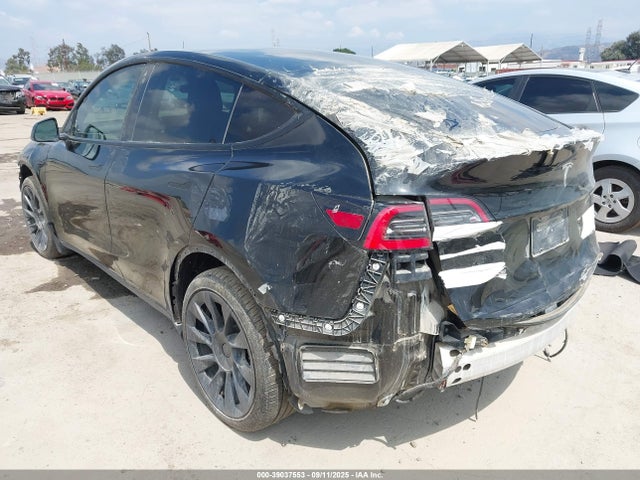 2021 TESLA MODEL Y 5YJYGDEE8MF092444 Photo 2