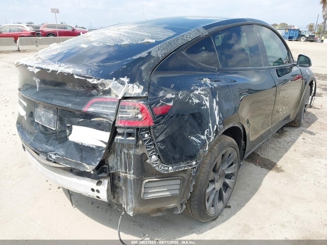 2021 TESLA MODEL Y 5YJYGDEE8MF092444 Photo 3