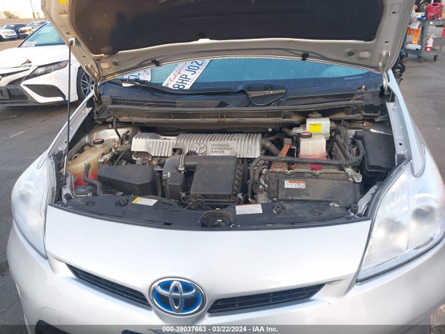 Toyota Prius Four 2015 JTDKN3DU2F2004444 Image 10