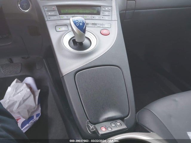Toyota Prius Four 2015 JTDKN3DU2F2004444 Image 11