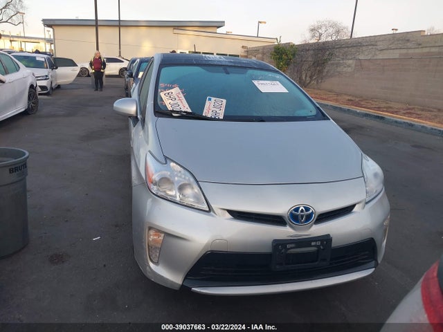 Toyota Prius Four 2015 JTDKN3DU2F2004444 Image 13