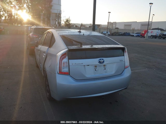 Toyota Prius Four 2015 JTDKN3DU2F2004444 Image 17