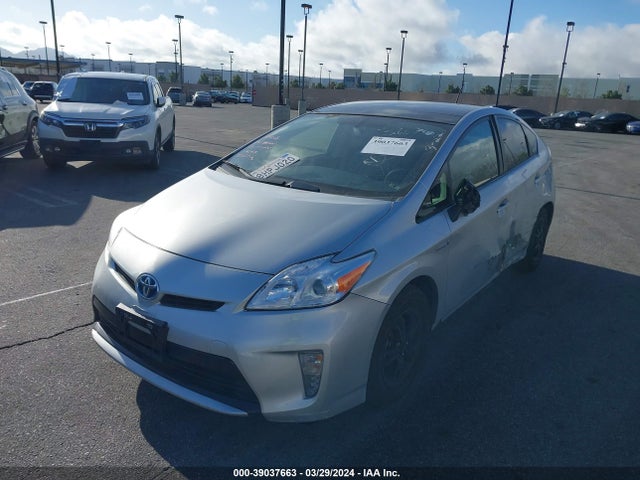 Toyota Prius Four 2015 JTDKN3DU2F2004444 Image 2