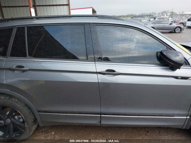 3VVCB7AX0PM062826 Volkswagen Tiguan Se R-line Black