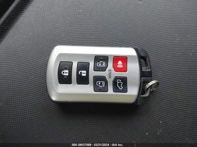 Toyota SIENNA XLE 2020 5TDYZ3DCXLS034379 Image 11