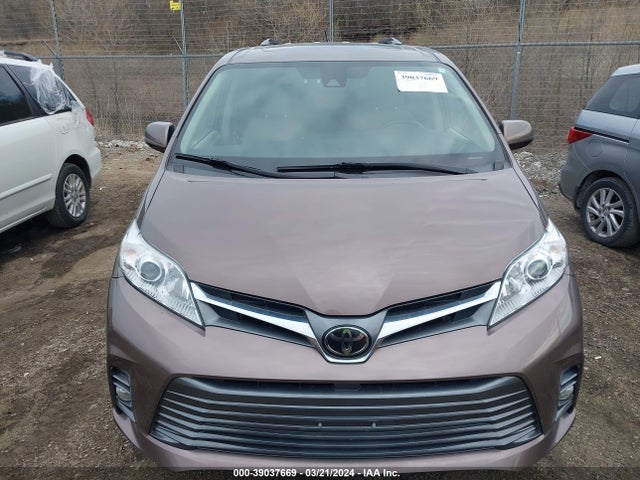 Toyota SIENNA XLE 2020 5TDYZ3DCXLS034379 Image 12