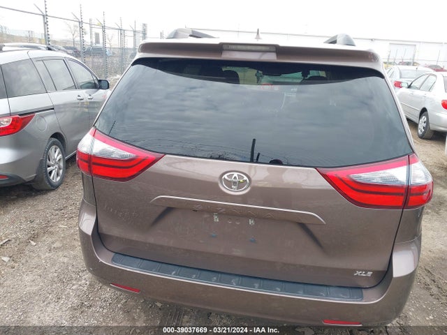 Toyota SIENNA XLE 2020 5TDYZ3DCXLS034379 Image 16