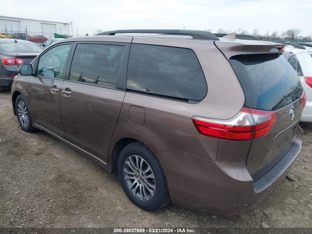 Toyota SIENNA XLE 2020 5TDYZ3DCXLS034379 Image 3