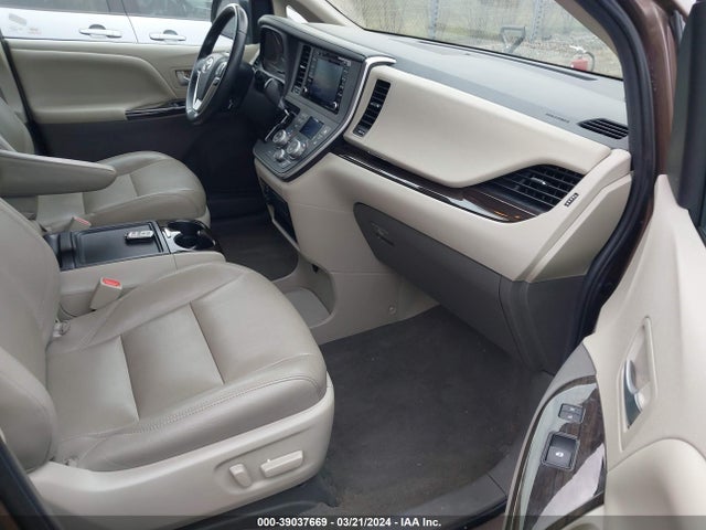 Toyota SIENNA XLE 2020 5TDYZ3DCXLS034379 Image 5