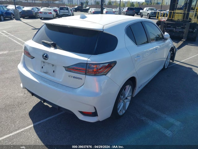 Lexus CT 200H 2016 JTHKD5BH3G2278529 Image 4