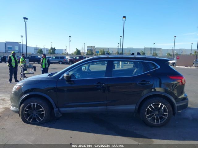JN1BJ1CR7JW280779 Nissan Rogue Sport Sv