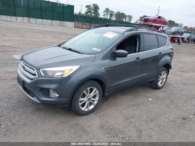 Ford ESCAPE SE 2018 1FMCU9GDXJUC12652 Image 2