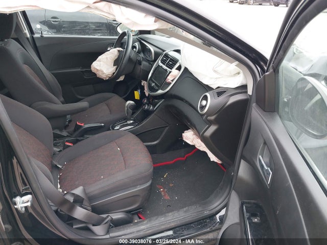 Chevrolet SONIC LT 2019 1G1JD5SB6K4147562 Image 5