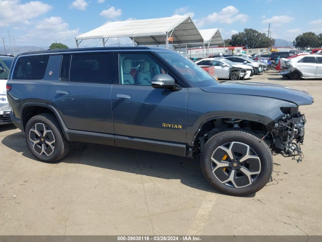 Rivian R1s Adventure 2023 7PDSGABA4PN022217 Image 14