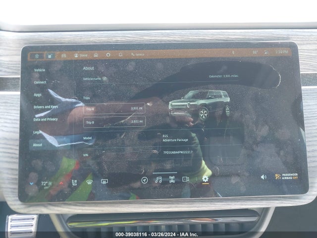 Rivian R1s Adventure 2023 7PDSGABA4PN022217 Image 19