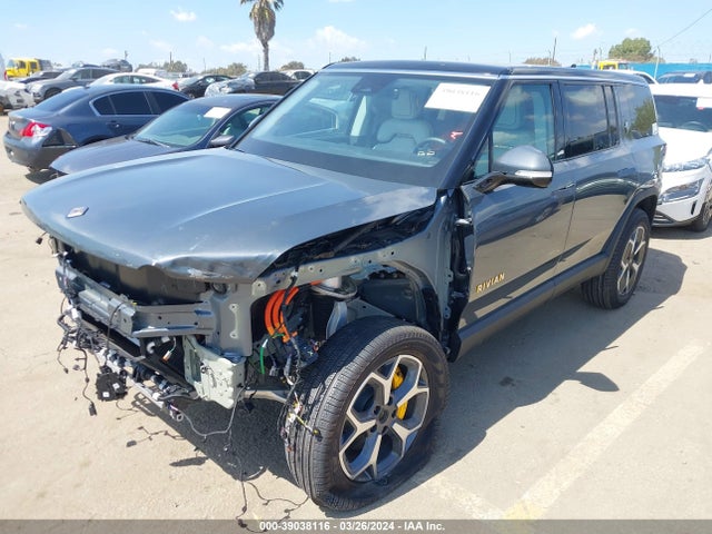 Rivian R1s Adventure 2023 7PDSGABA4PN022217 Image 2